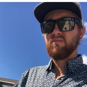 Meet your Posher, Casey